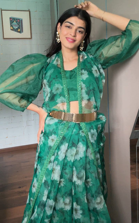 🌿 Emerald Bloom Floral Organza Saree with Belt