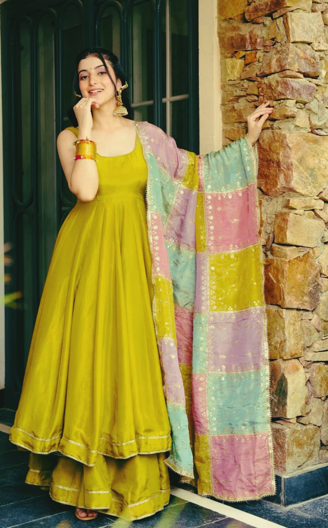 🌼 Women's Anarkali Suit Set with Contrasting Dupatta 🌼